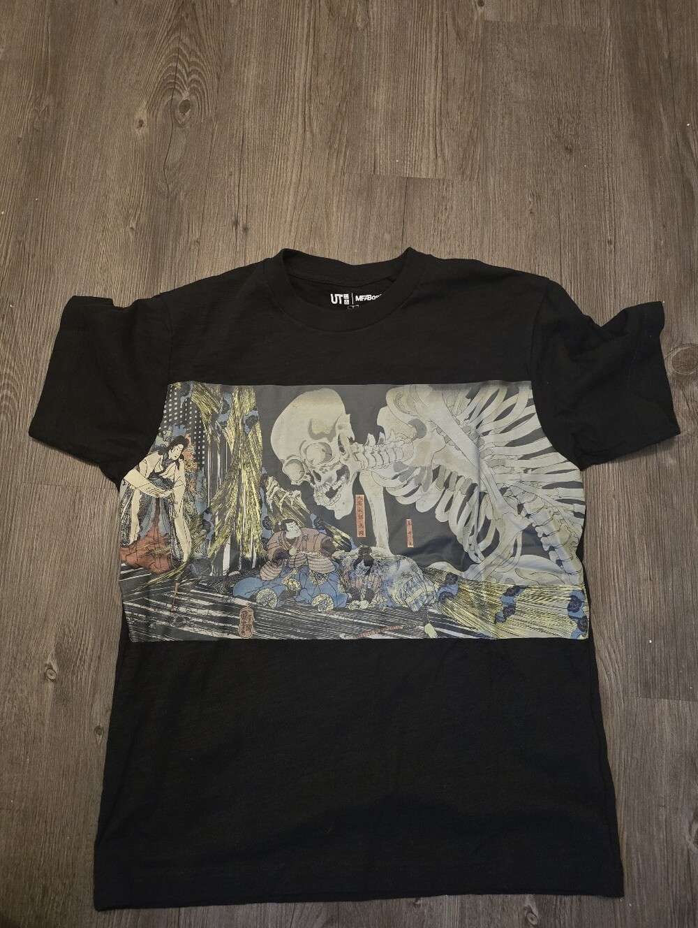Graphic Black Men's Crew Neck T-Shirt with Skeleton Print